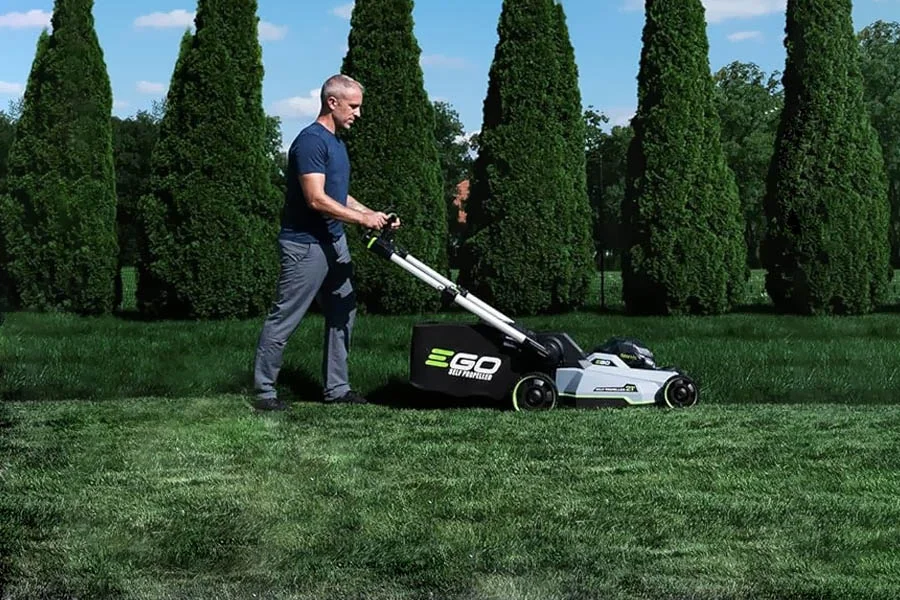 battery electric lawn mower